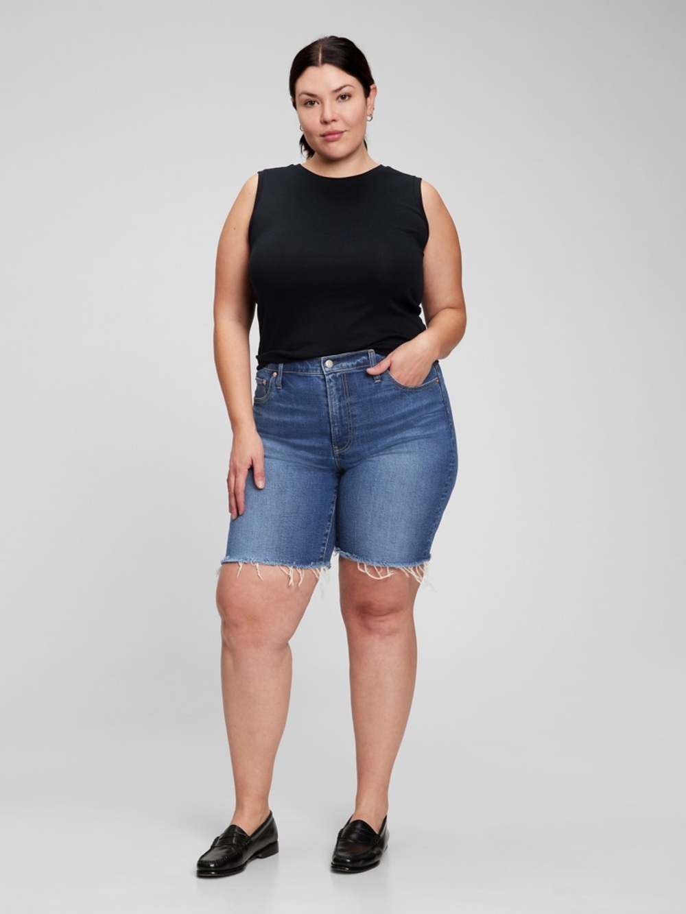 9" High Rise Denim Bermuda Shorts by Gap Size 35